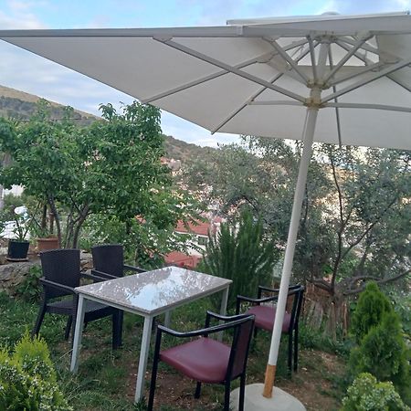 Vjollca'S Home Sarandë Esterno foto